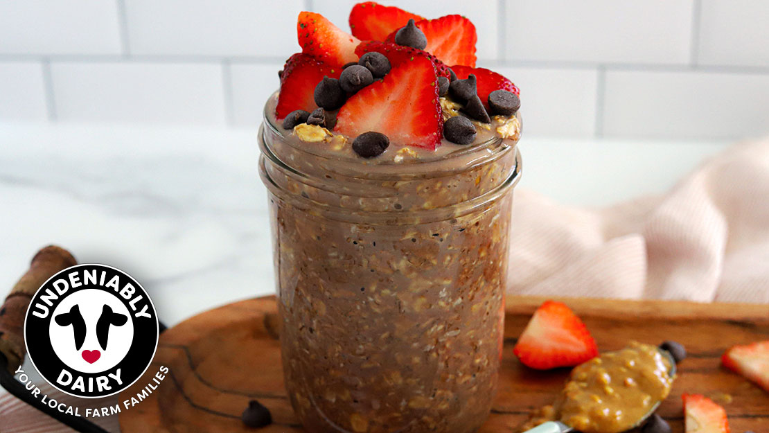 Chocolatey Peanut Butter Overnight Oats