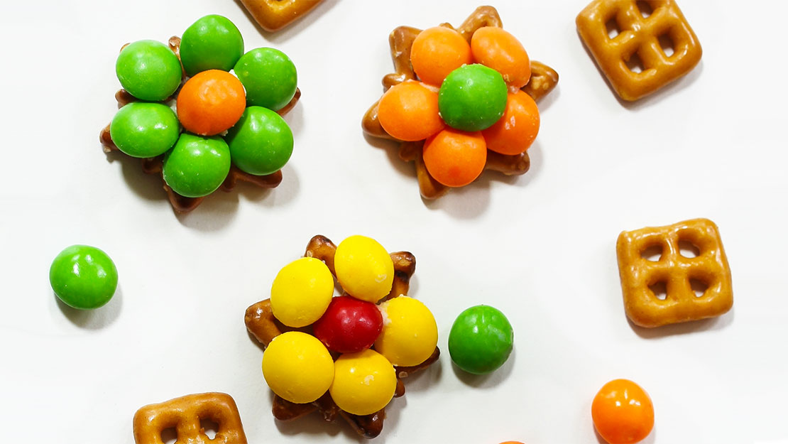 Spring Flower Pretzel Bites 