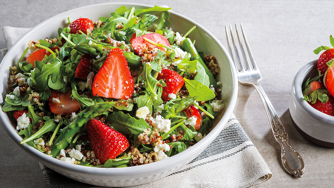 Strawberry, Arugula & Quinoa Salad with Asparagus & Feta