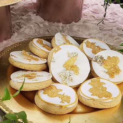 wedding cake with metallics