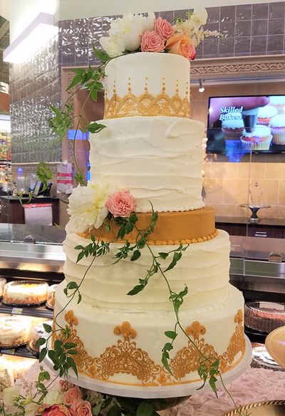 wedding cake with metallics