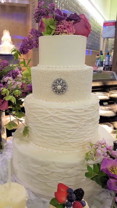 wedding cake with metallics